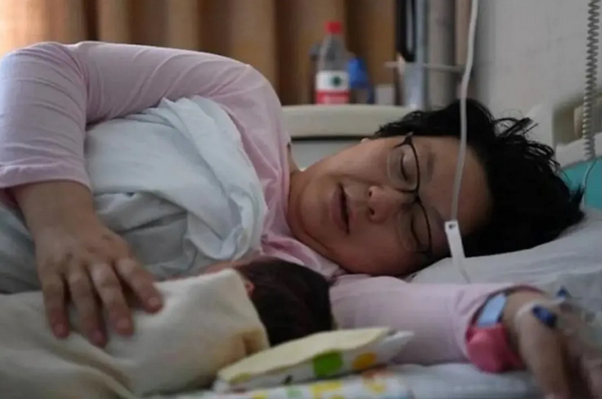 中国第一例试管婴儿郑萌珠，如今已经33岁了，她过得还好吗？