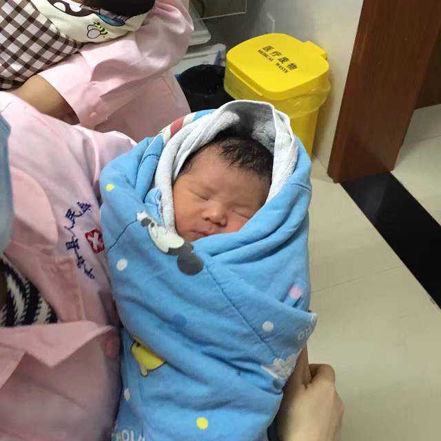 来报喜啦！上周喜添小鸡仔一枚 分享肚型和孕期症状