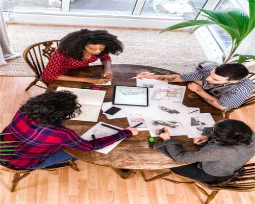 只有一个低级别囊胚，是移植还是继续促排攒胚胎？