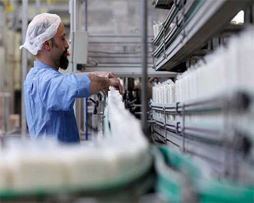 Science：“塑料变肥皂”变革塑料垃圾处理方式；“尸体”移植猪肾后又活一月｜新闻串烧